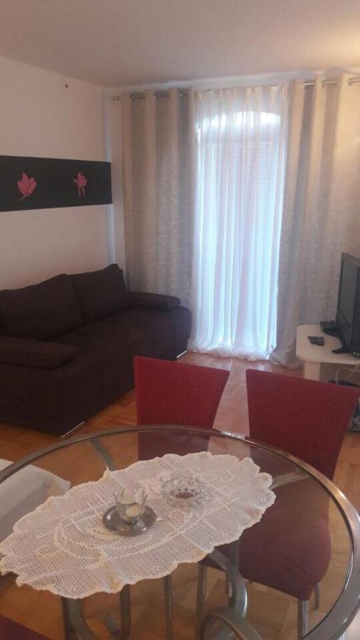 Apartment Jela Selce Exteriér fotografie